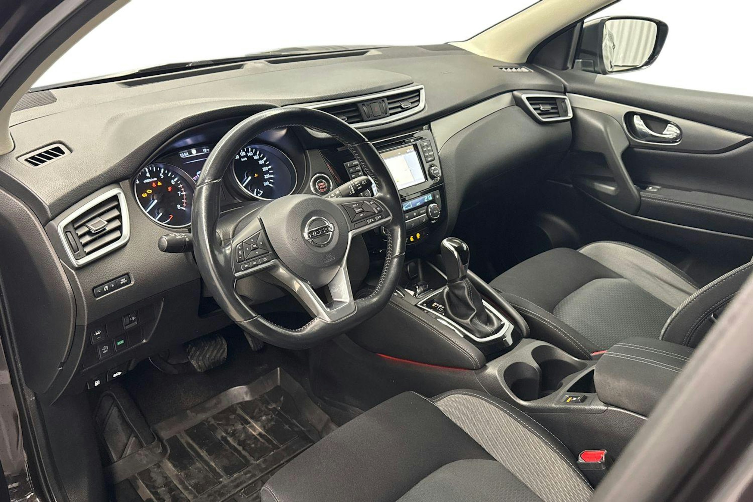 violetti Nissan Qashqai 2019 kuva 7.
