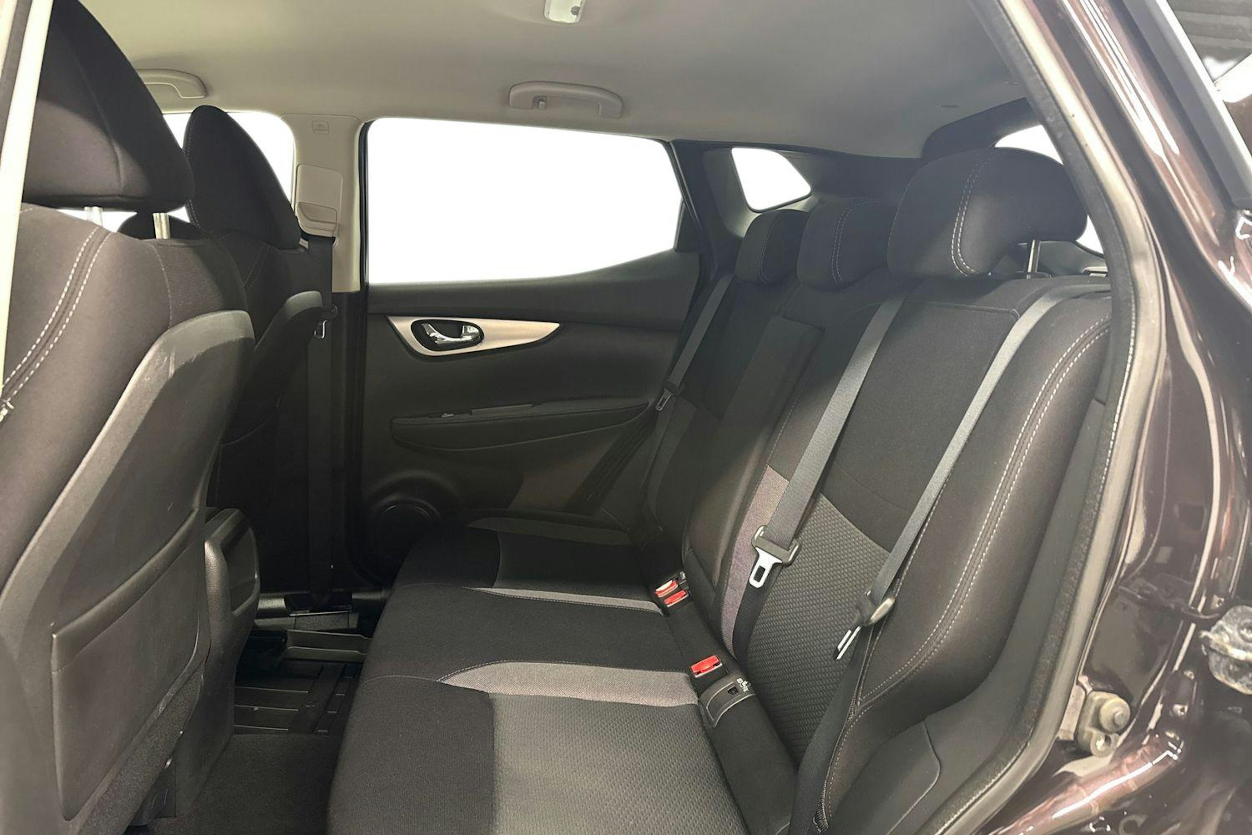 violetti Nissan Qashqai 2019 kuva 10.