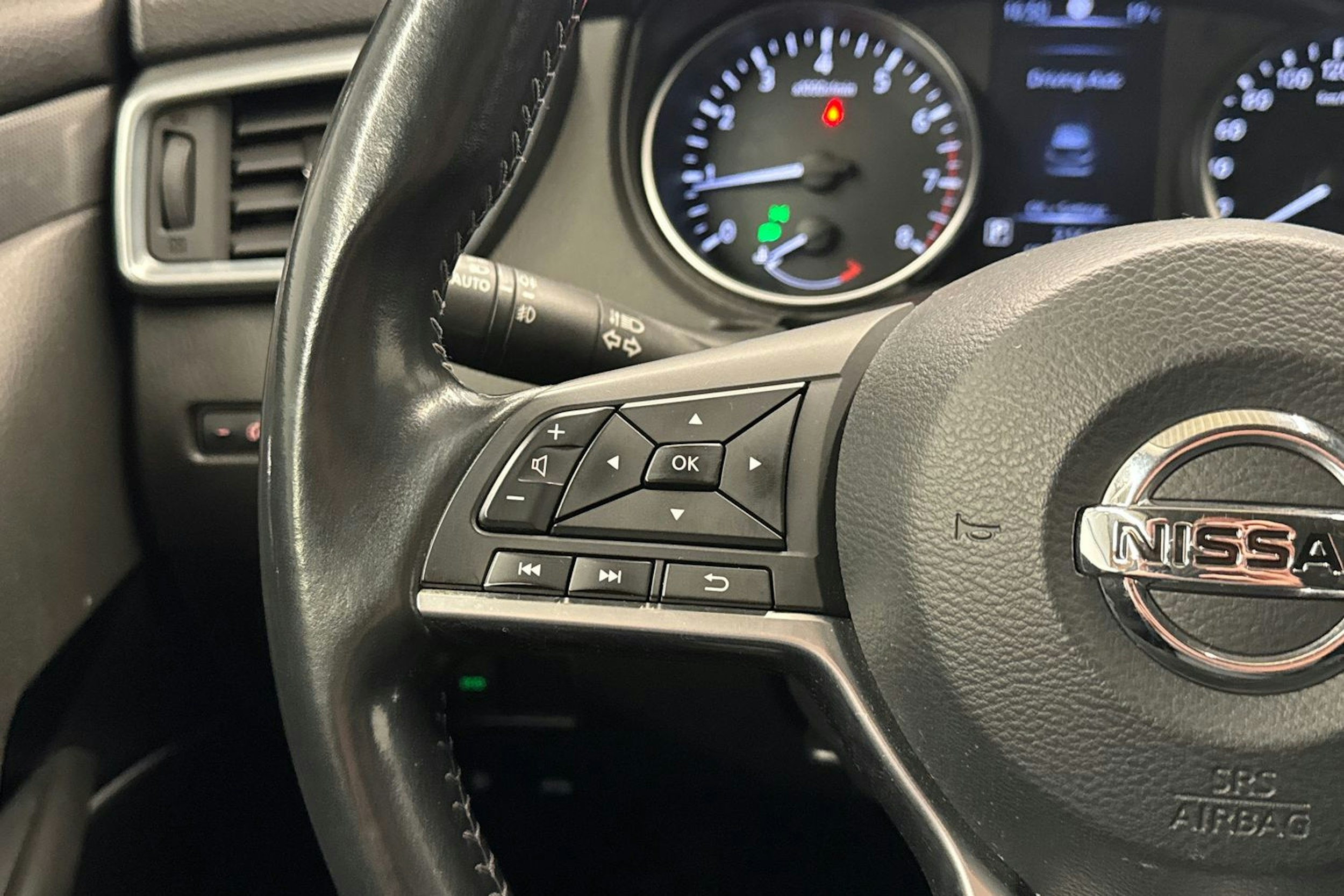 violetti Nissan Qashqai 2019 kuva 16.