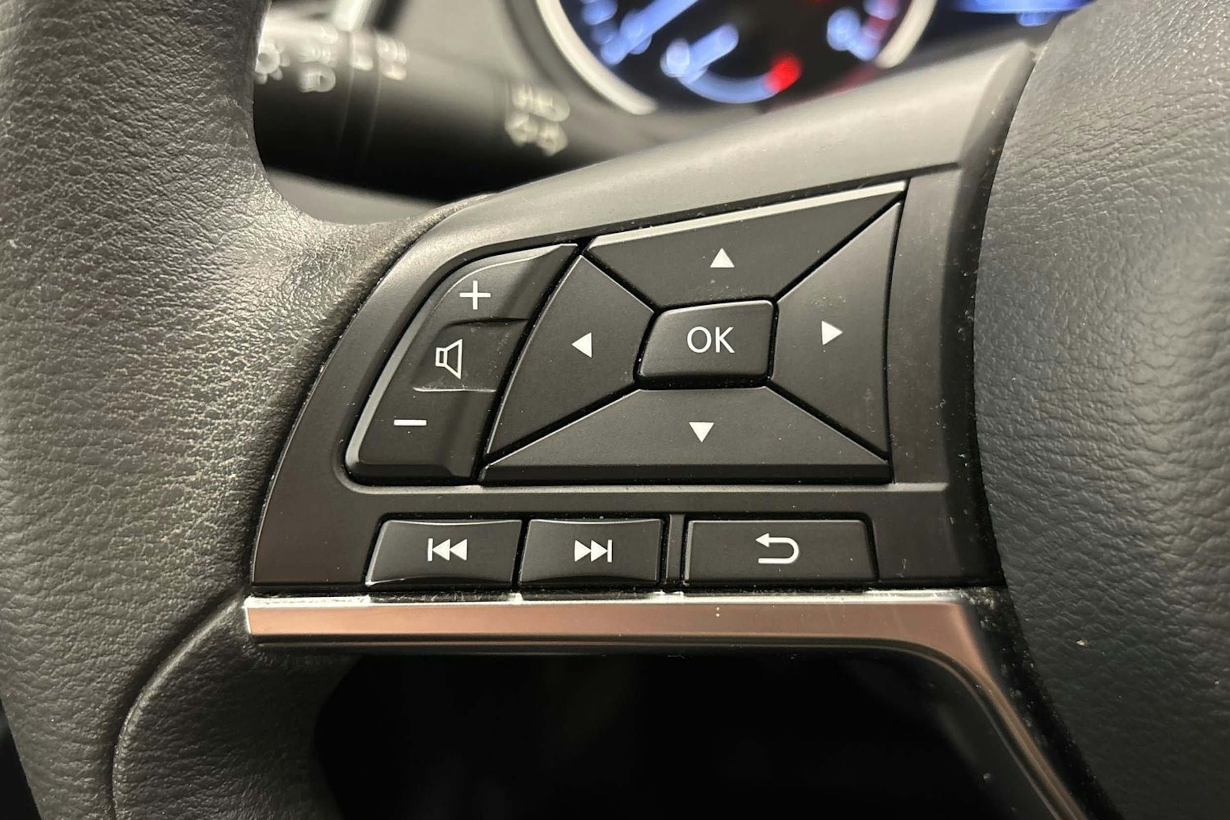 harmaa Nissan Qashqai 2019 kuva 16.