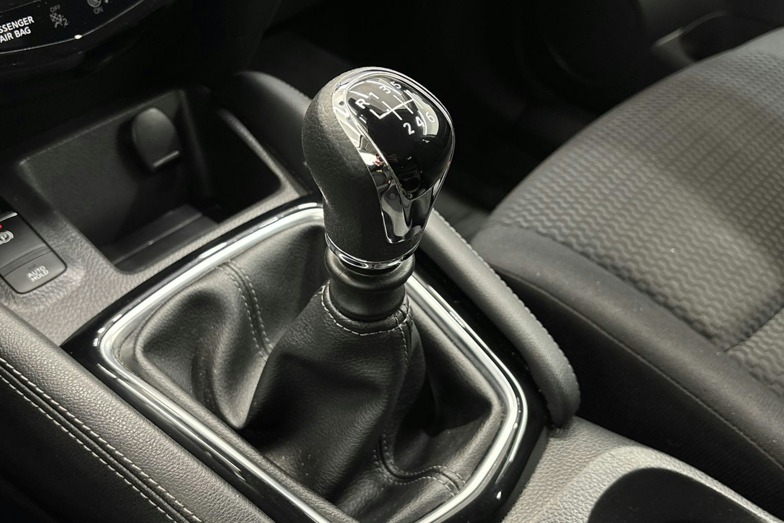 harmaa Nissan Qashqai 2019 kuva 20.