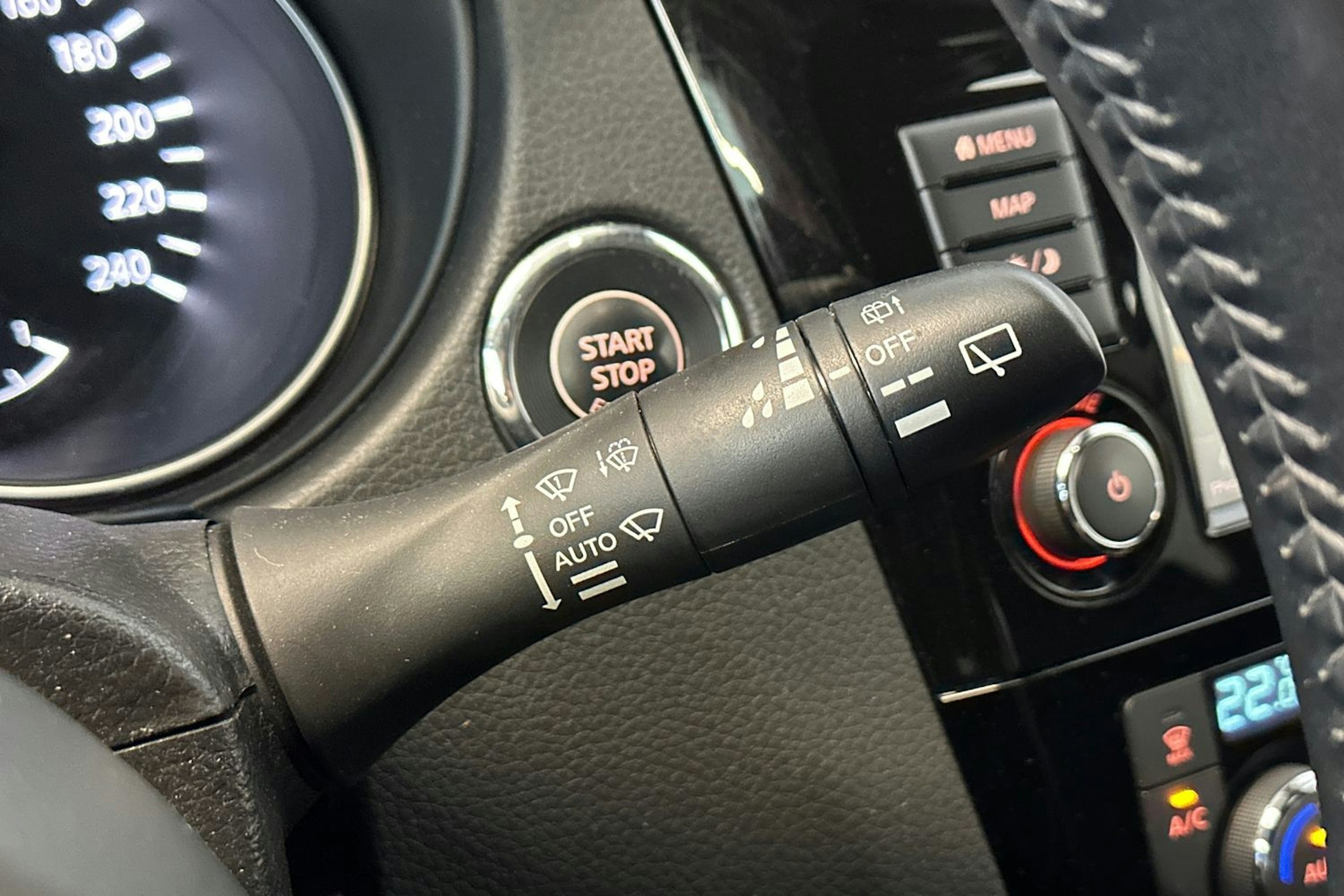 harmaa Nissan Qashqai 2019 kuva 20.