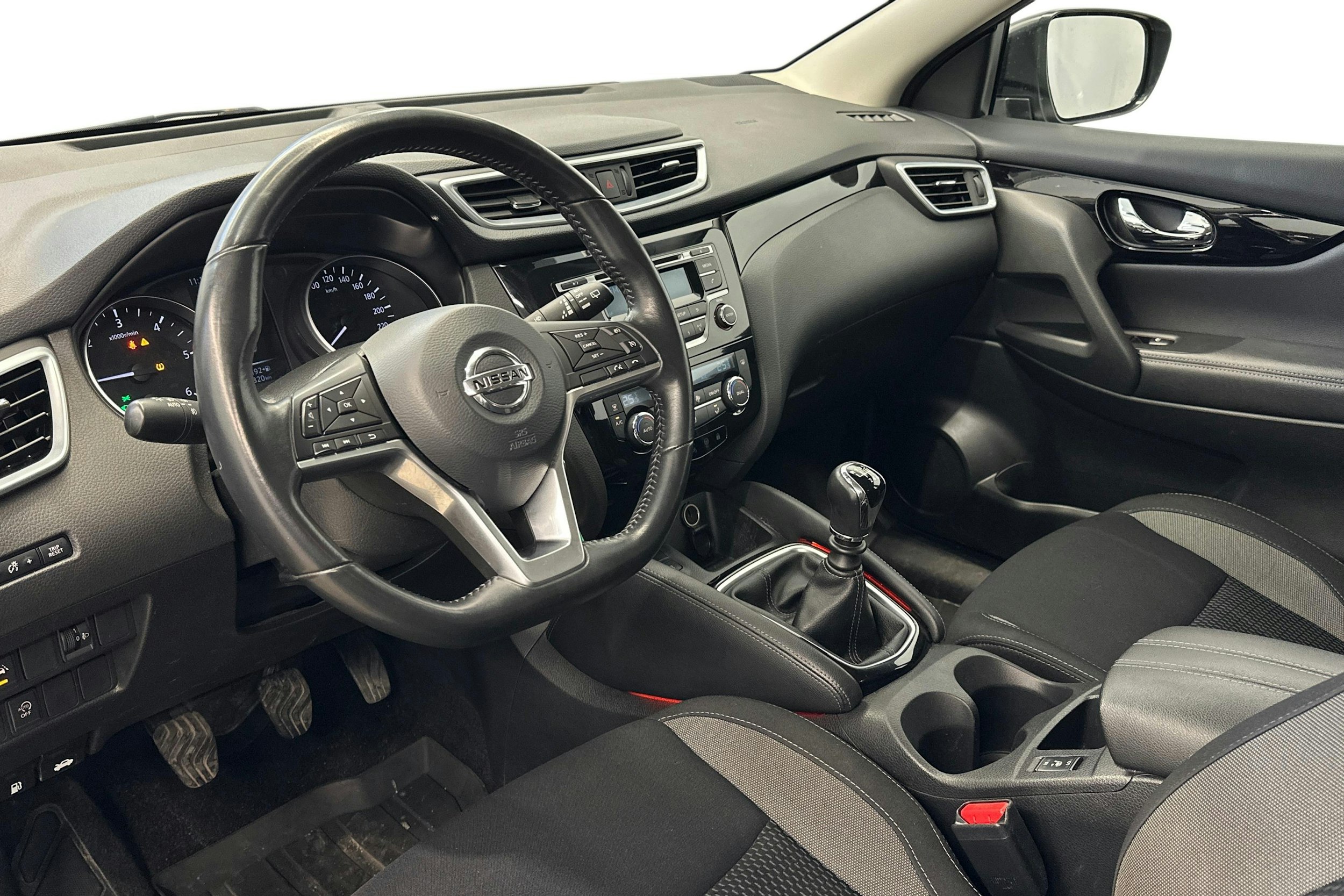 harmaa metalliväri Nissan Qashqai 2019 kuva 7.