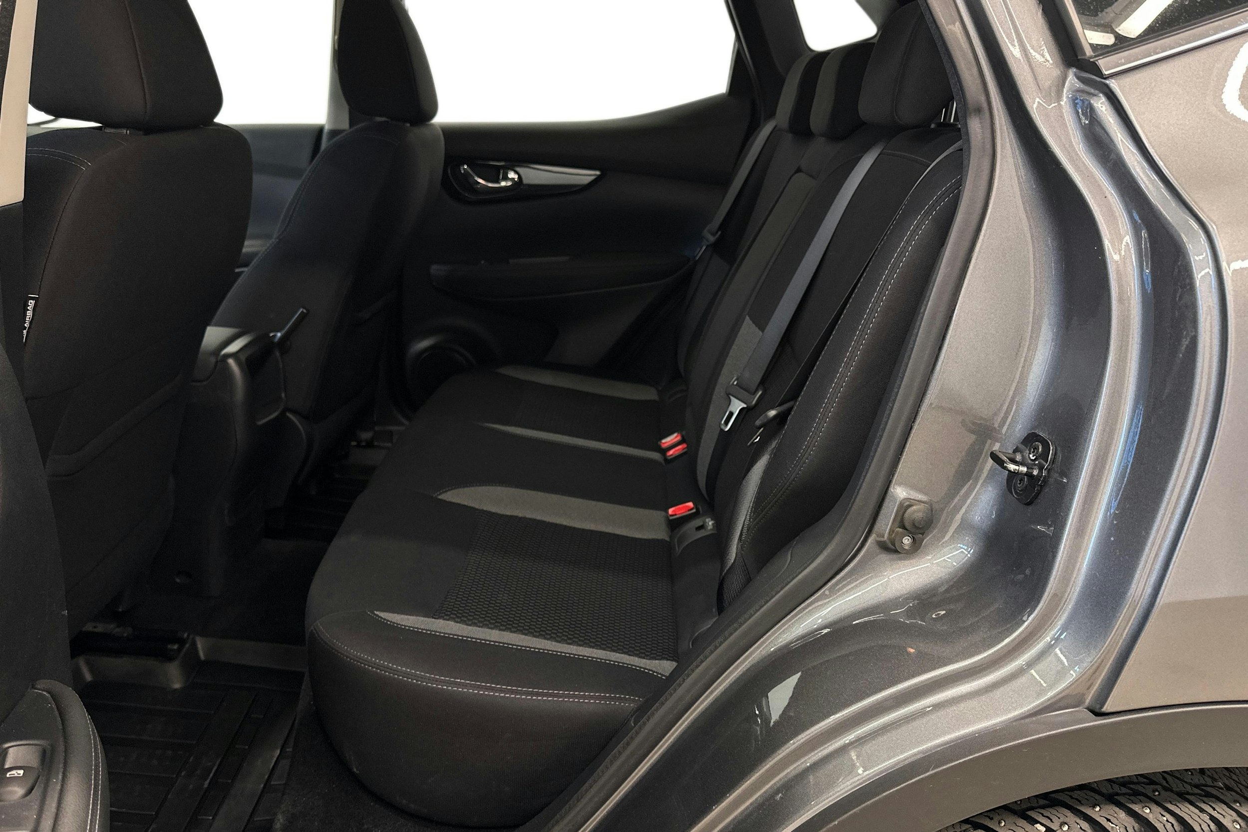 harmaa metalliväri Nissan Qashqai 2019 kuva 10.