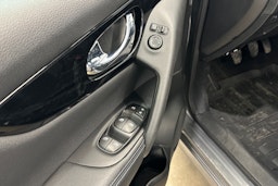 harmaa metalliväri Nissan Qashqai 2019 kuva 16.