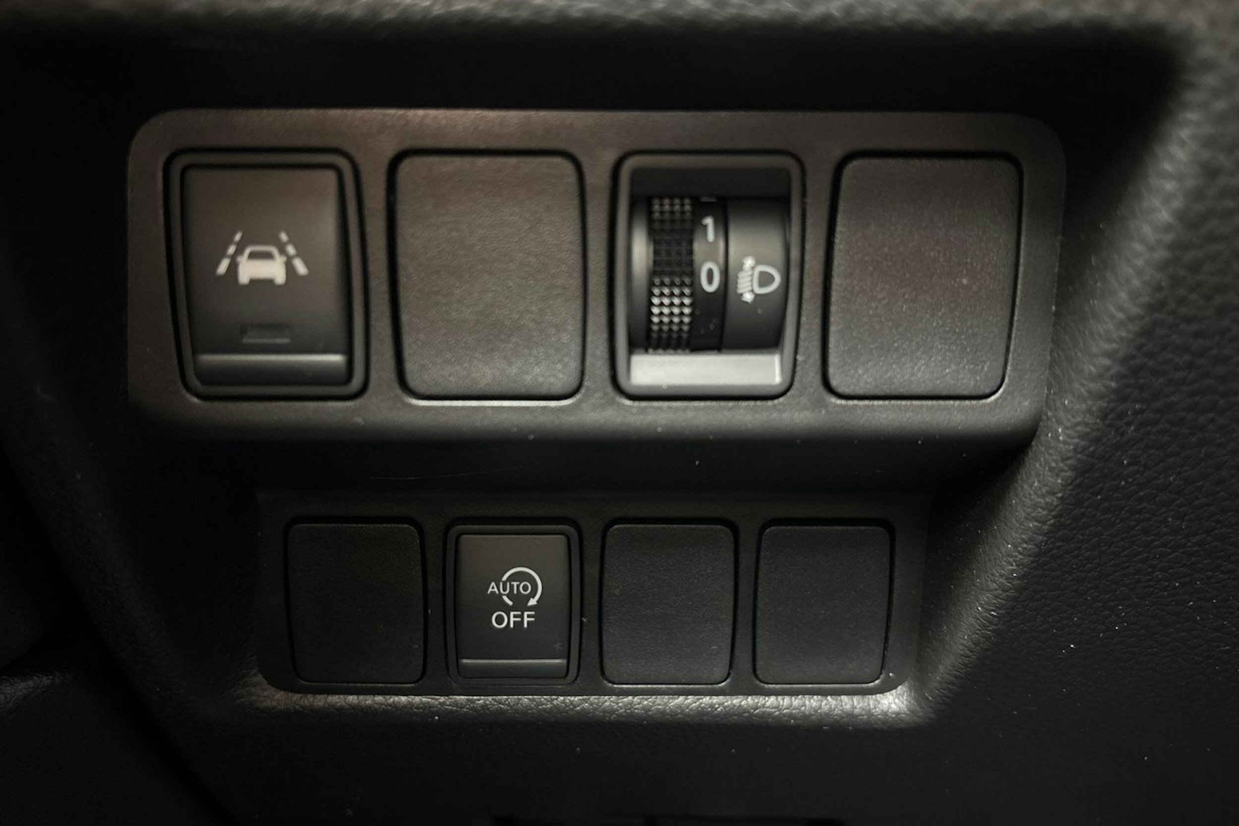 valkoinen Nissan Qashqai 2019 kuva 18.