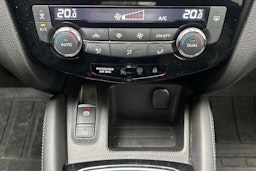 valkoinen Nissan Qashqai 2019 kuva 27.