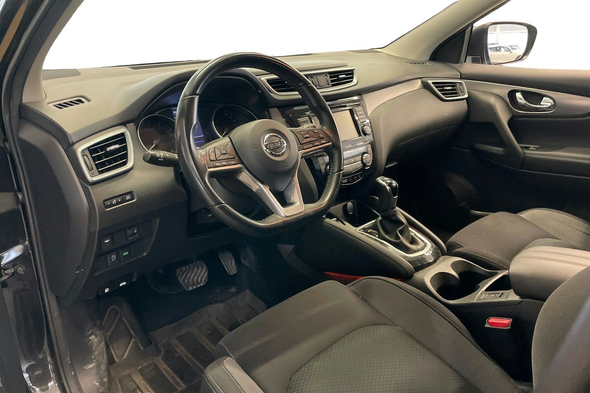 Musta Nissan Qashqai 2019 kuva 3.