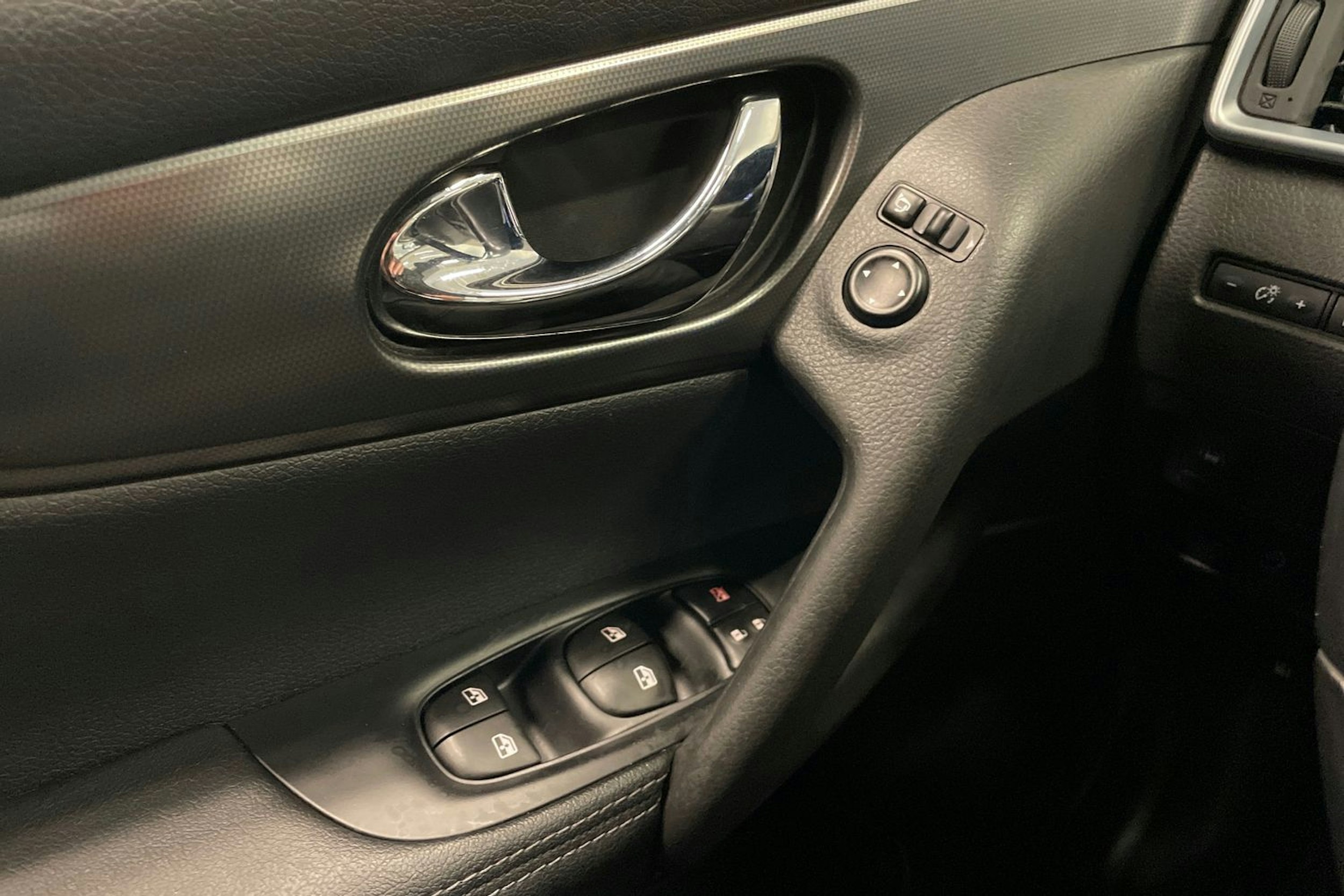 Musta Nissan Qashqai 2019 kuva 21.