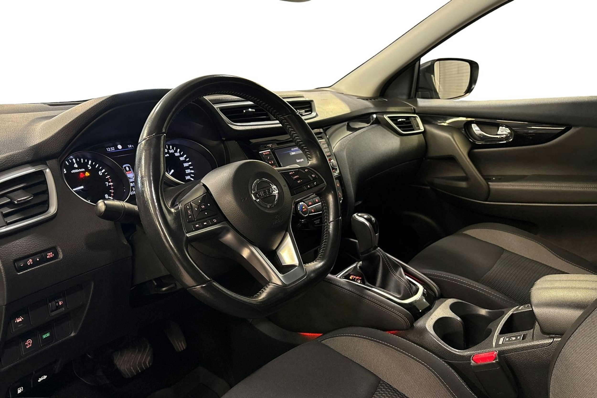 Musta Nissan Qashqai 2019 kuva 7.