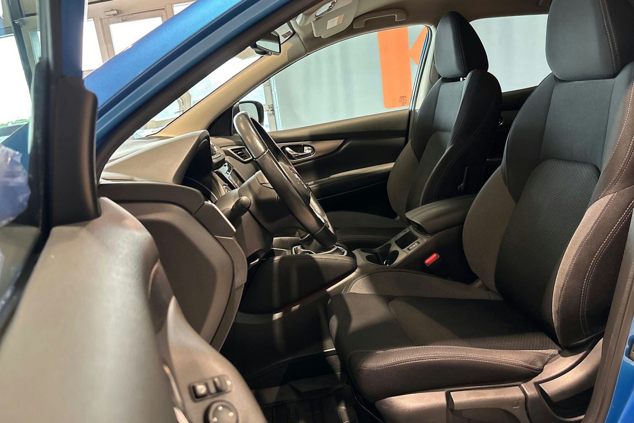 Sininen Nissan Qashqai 2019 kuva 24.