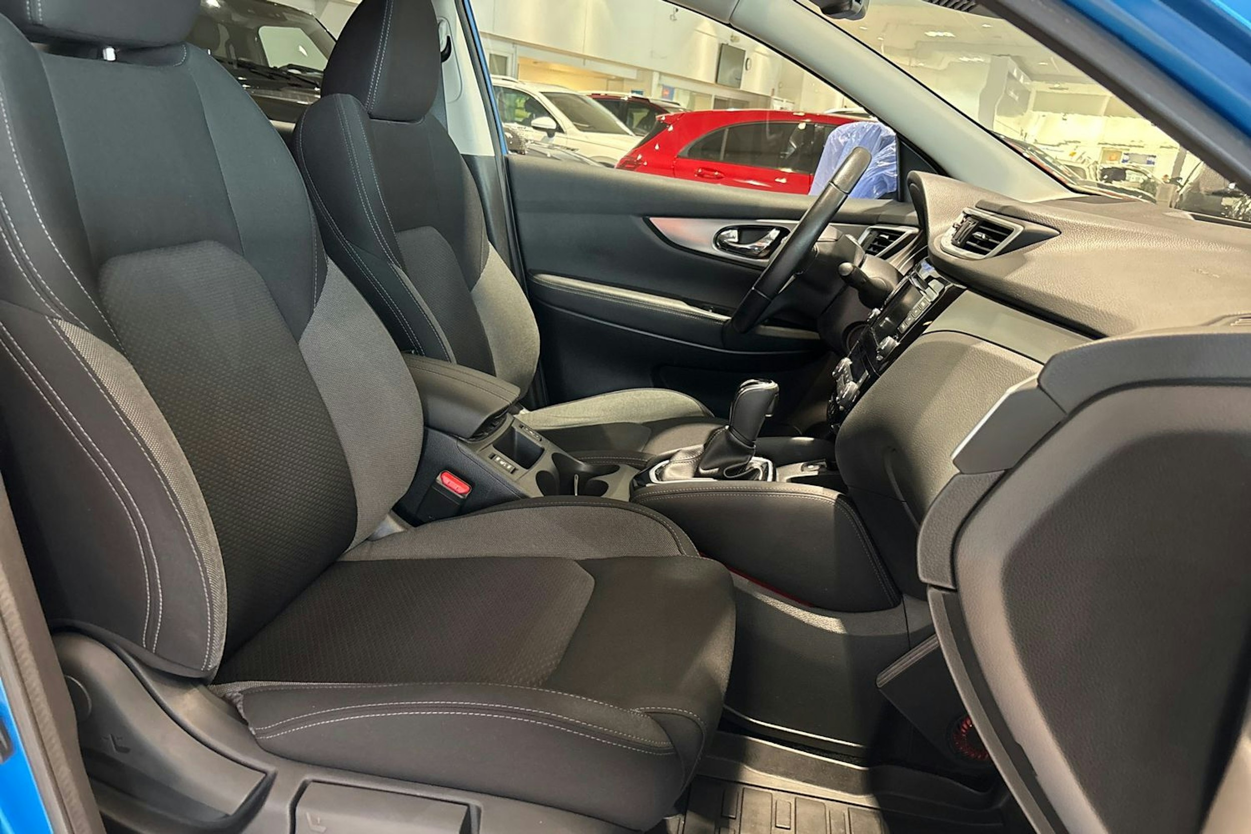 Sininen Nissan Qashqai 2019 kuva 25.