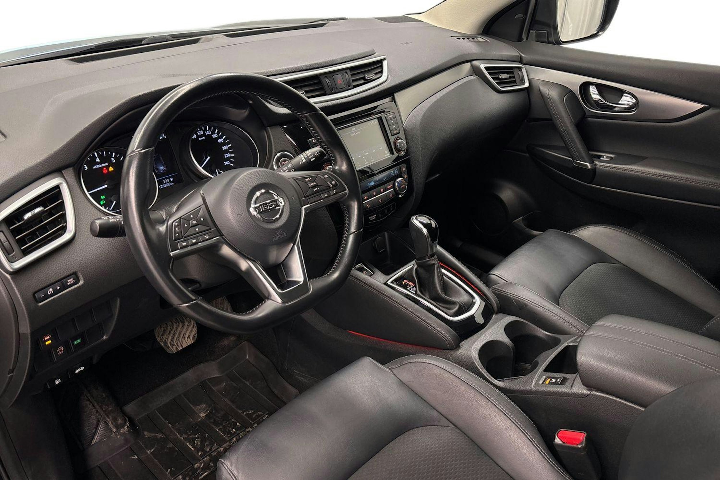 musta Nissan Qashqai 2019 kuva 7.