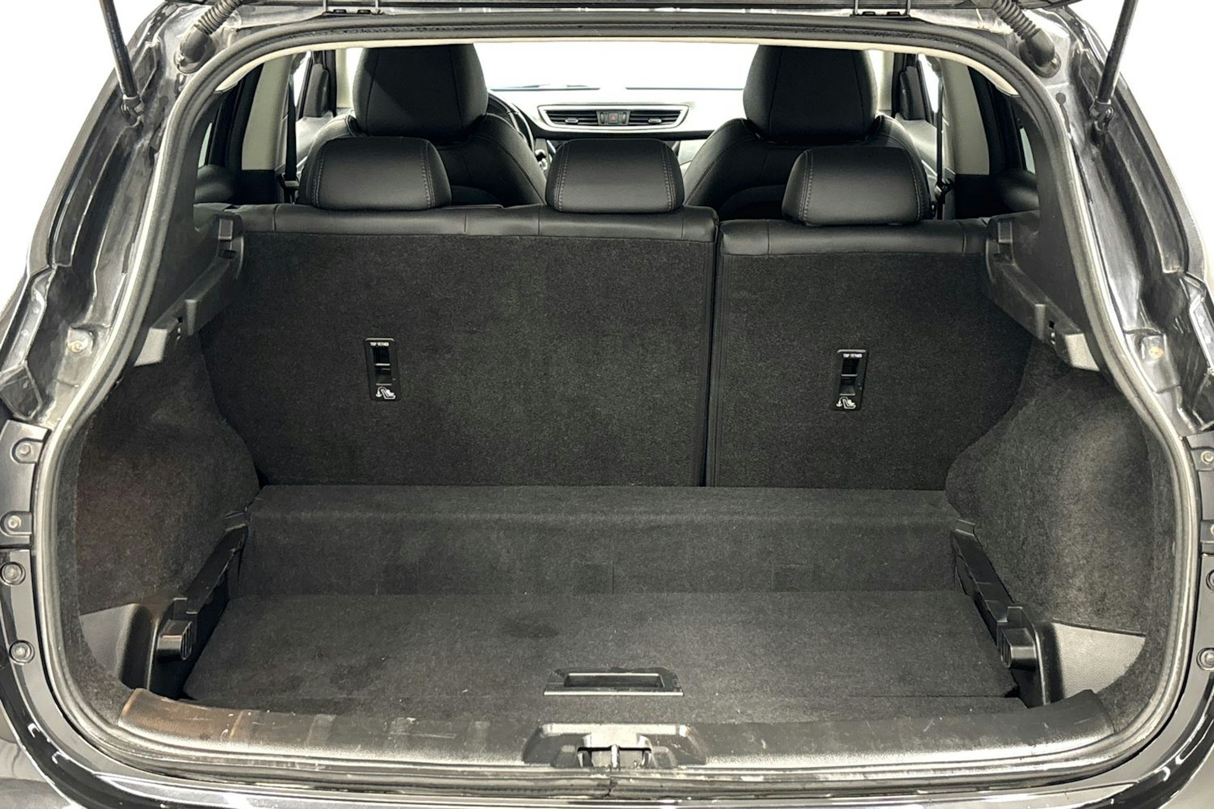 musta Nissan Qashqai 2019 kuva 15.