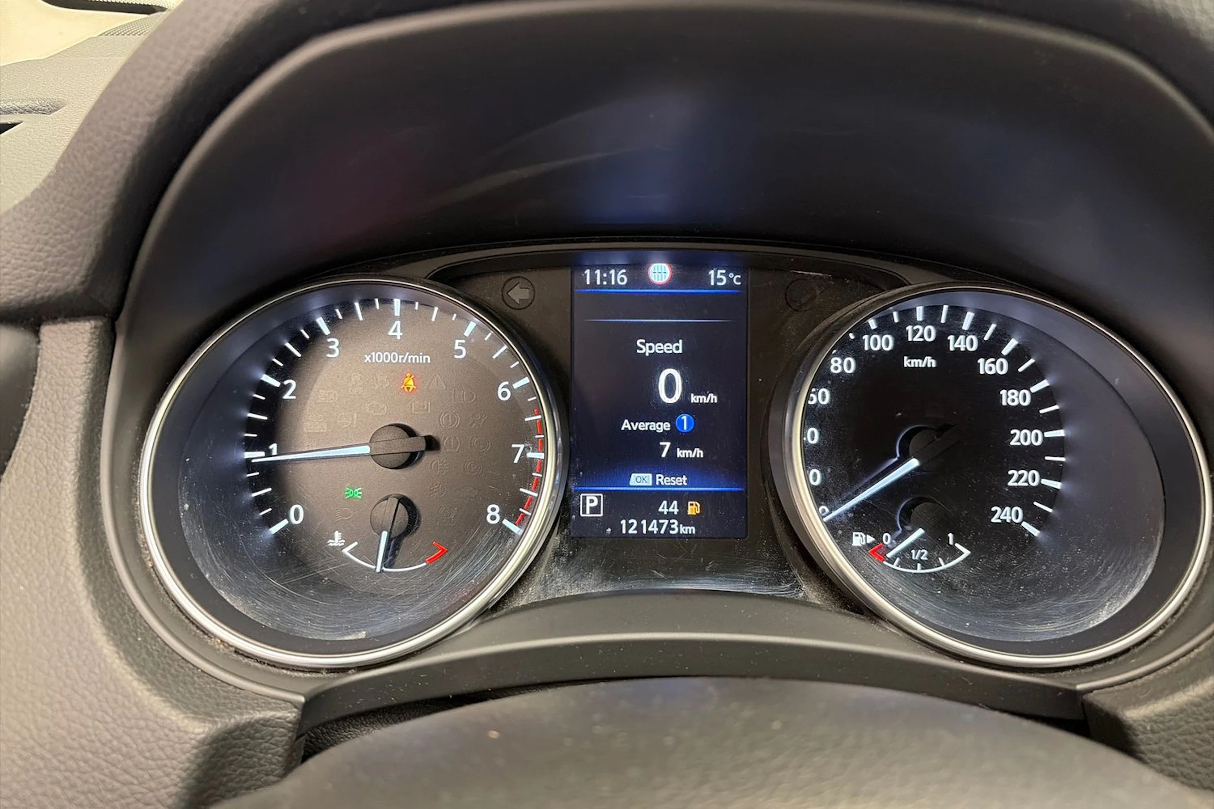 Harmaa Nissan Qashqai 2020 kuva 13.