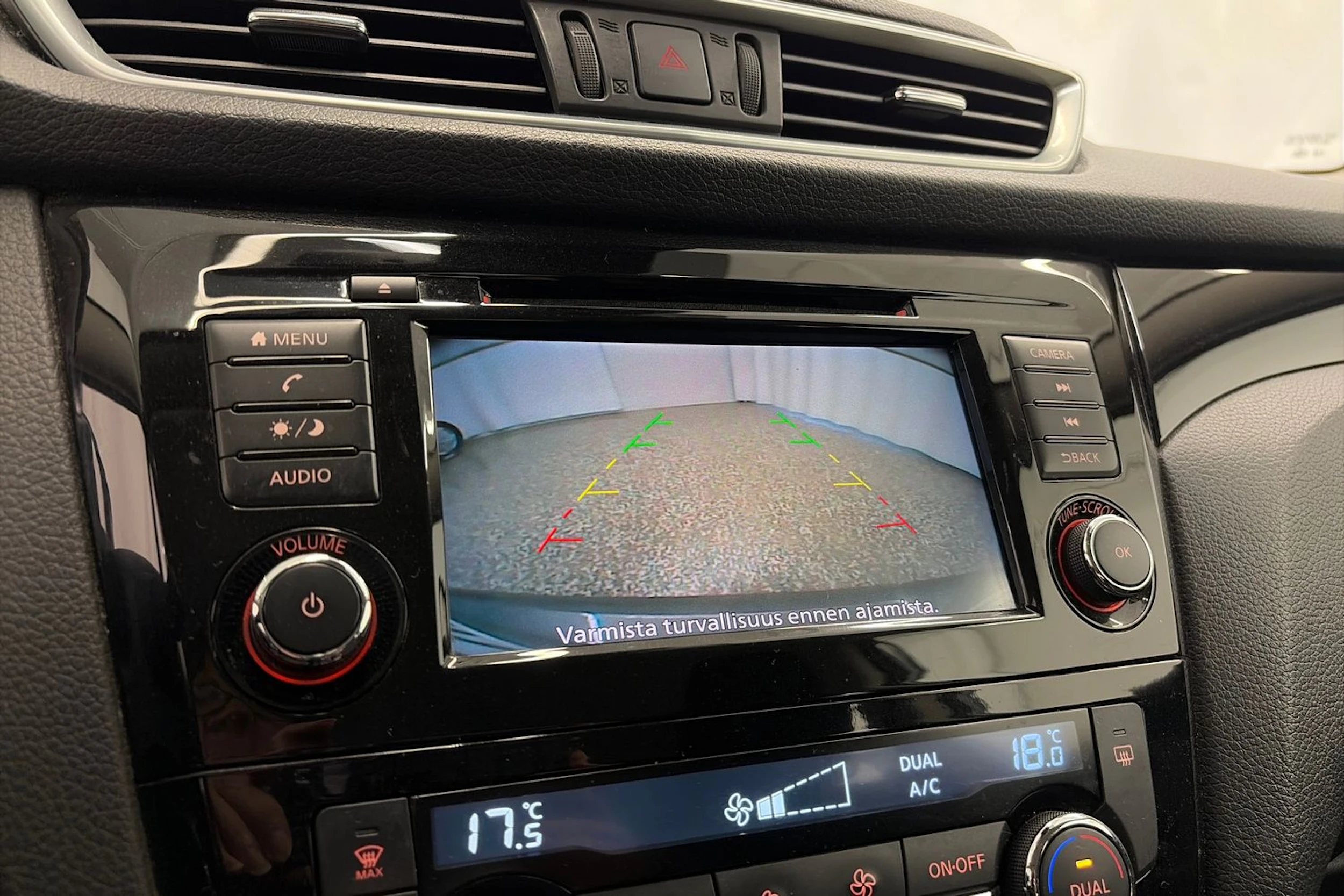 Harmaa Nissan Qashqai 2020 kuva 17.