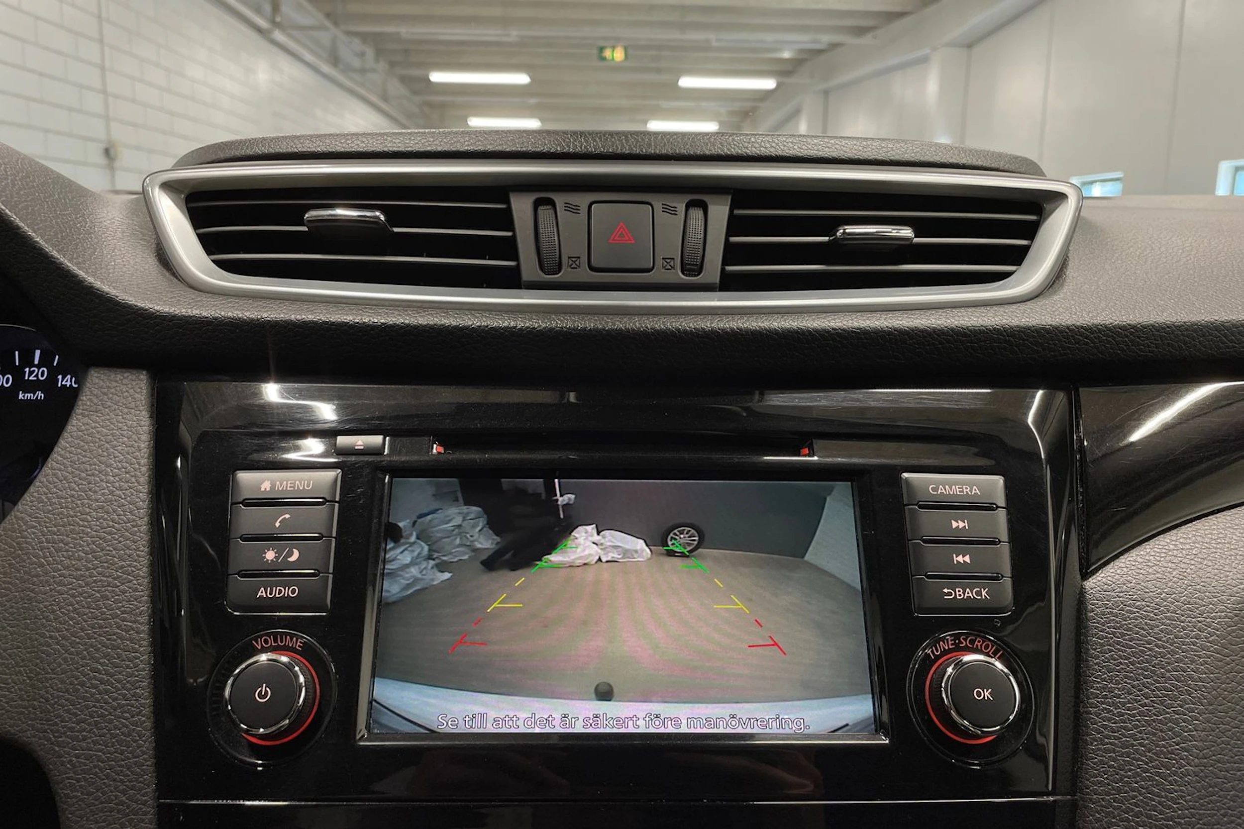 Valkoinen Nissan Qashqai 2020 kuva 15.