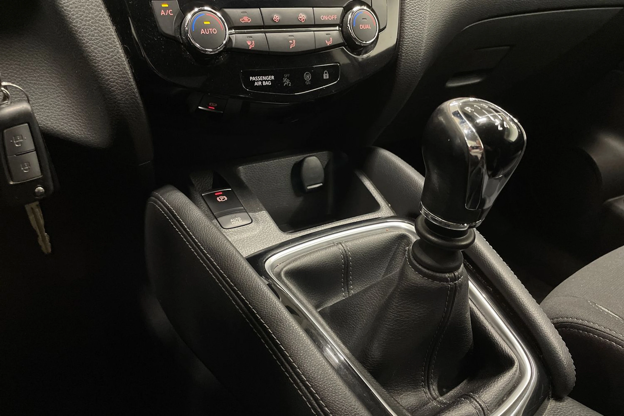 Valkoinen Nissan Qashqai 2020 kuva 16.