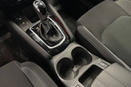 Punainen Nissan Qashqai 2020 kuva 18.