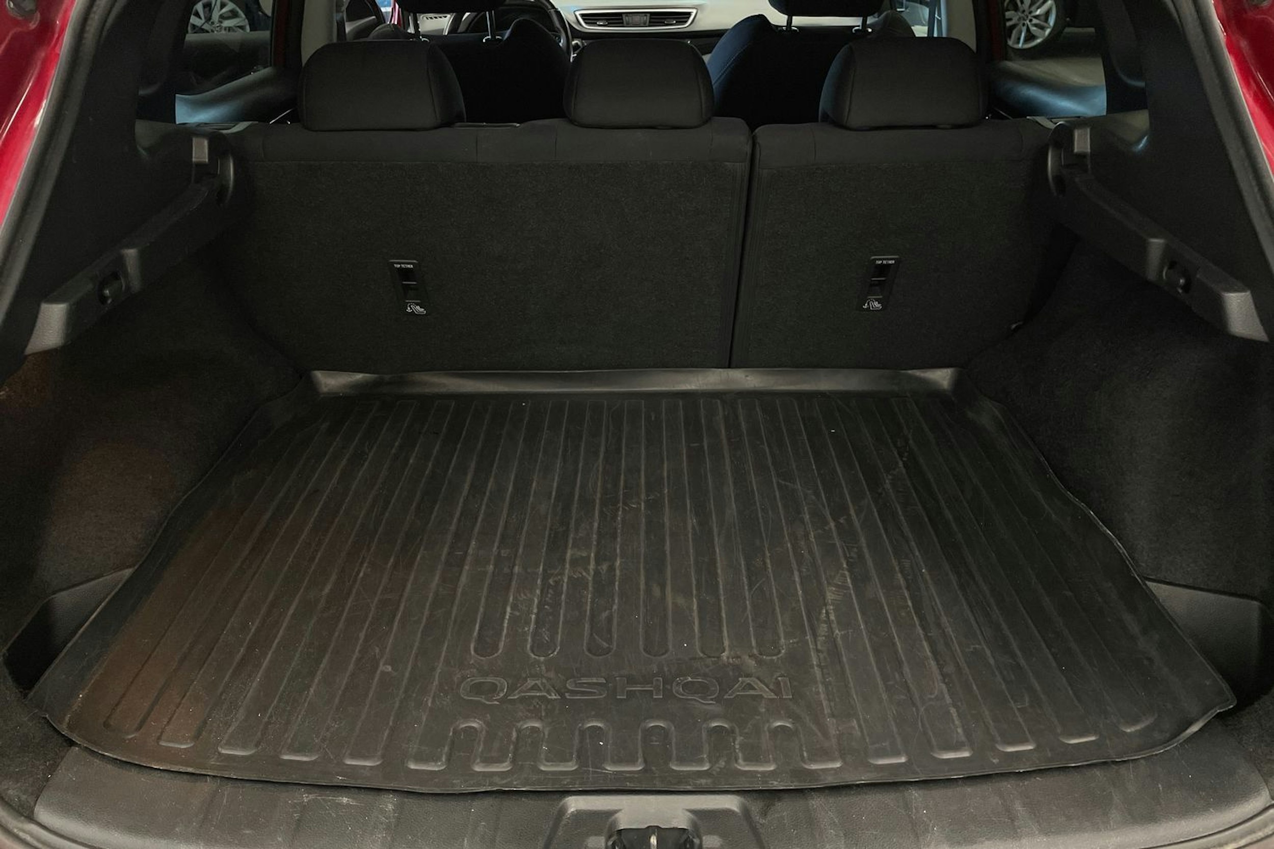 Punainen Nissan Qashqai 2020 kuva 23.