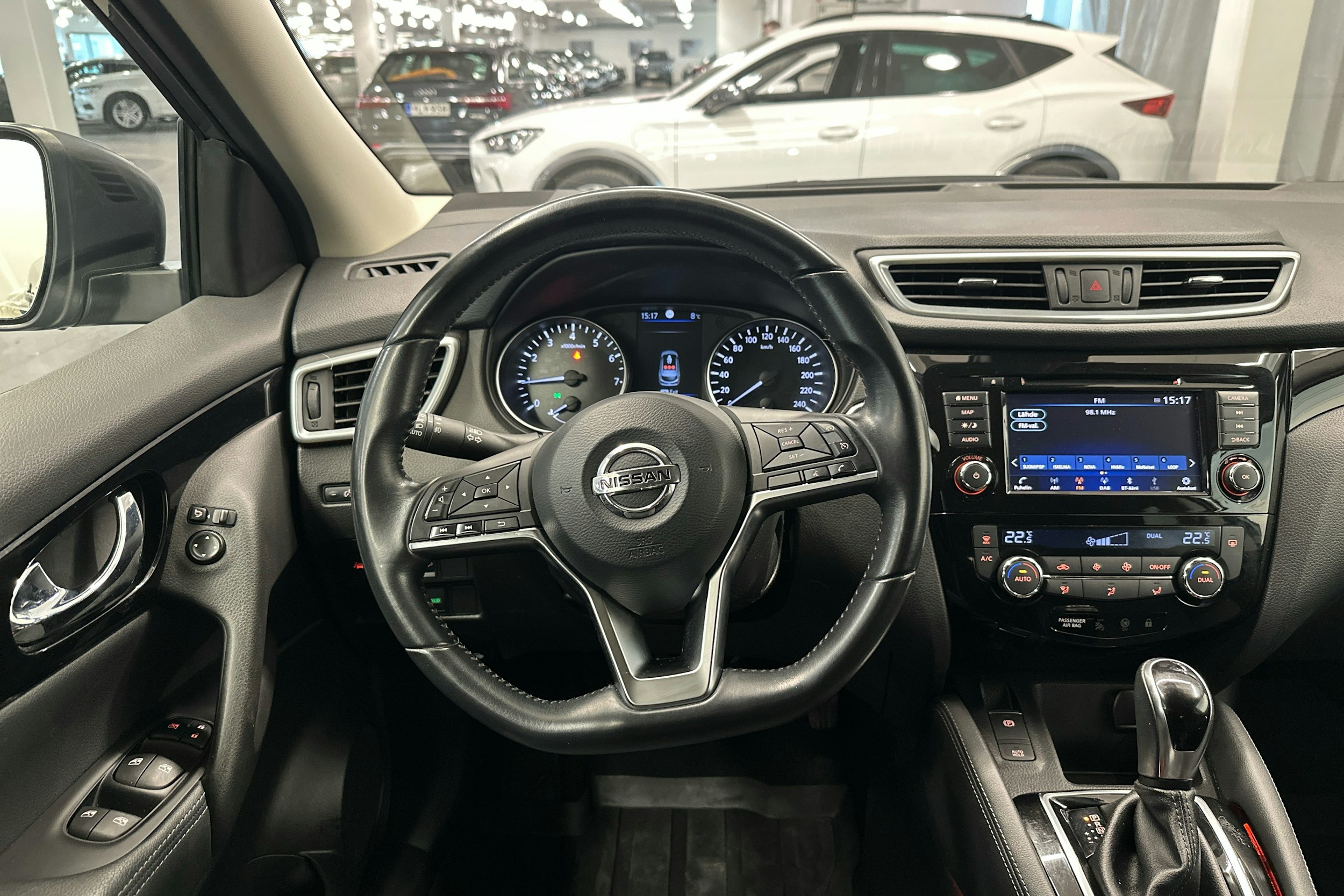 harmaa Nissan Qashqai 2020 kuva 11.