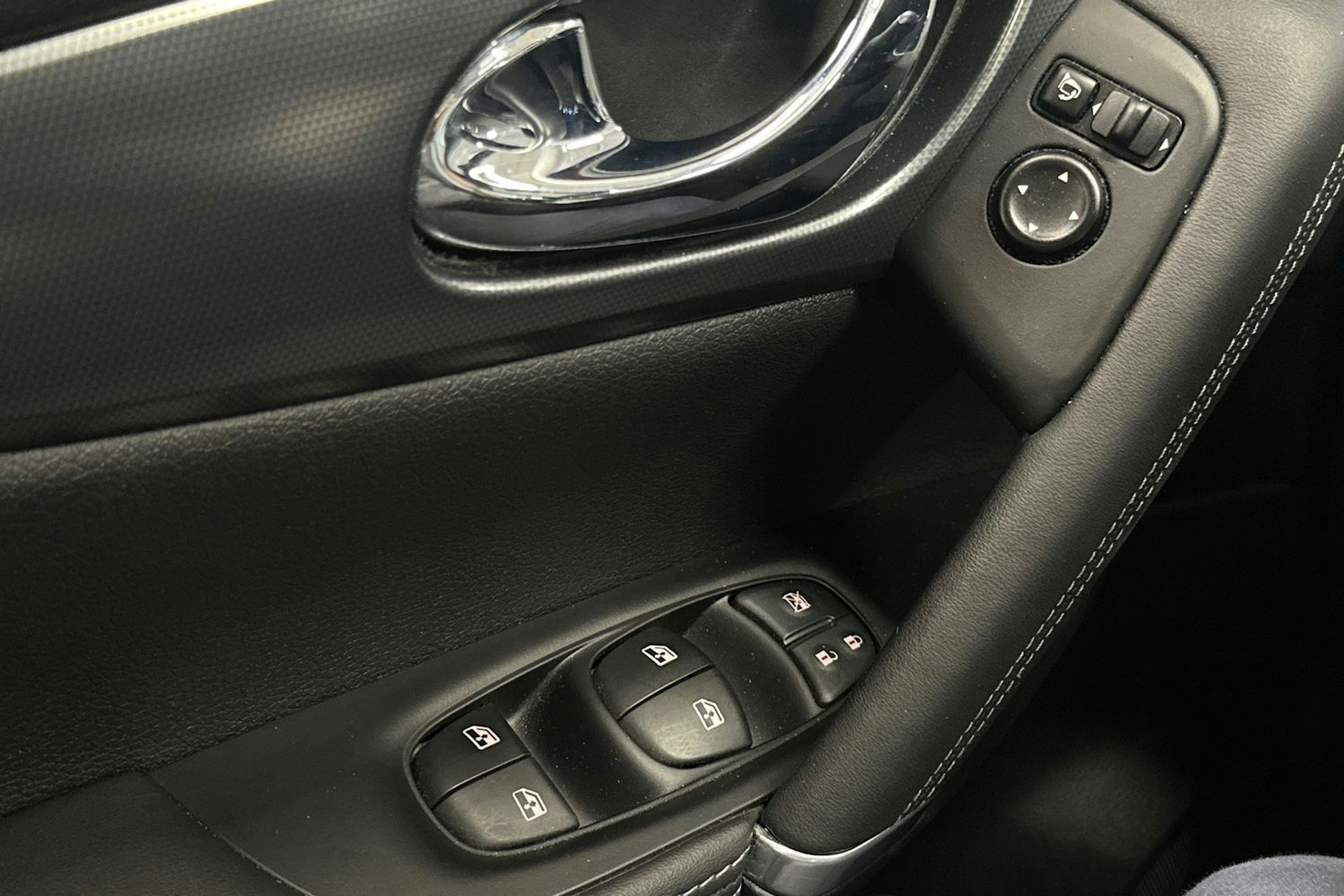 punainen Nissan Qashqai 2020 kuva 21.