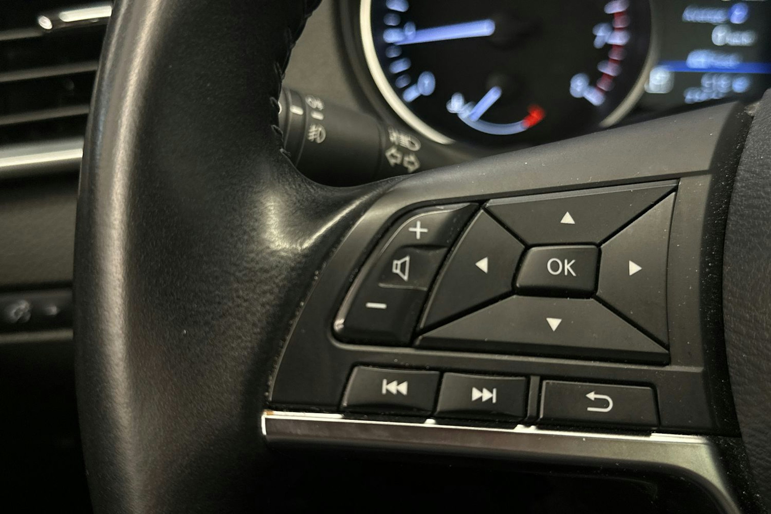 punainen Nissan Qashqai 2020 kuva 24.