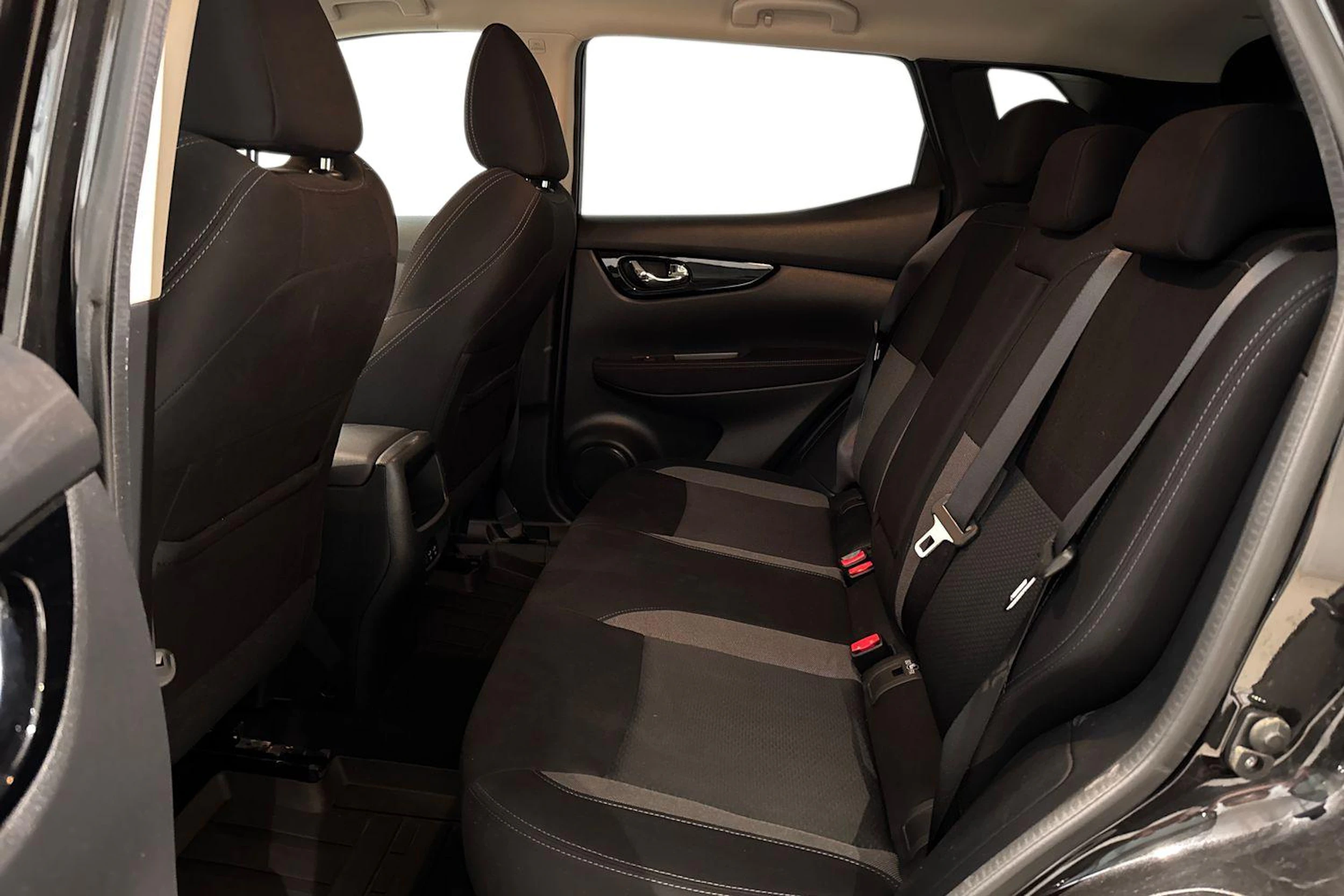 musta Nissan Qashqai 2021 kuva 8.