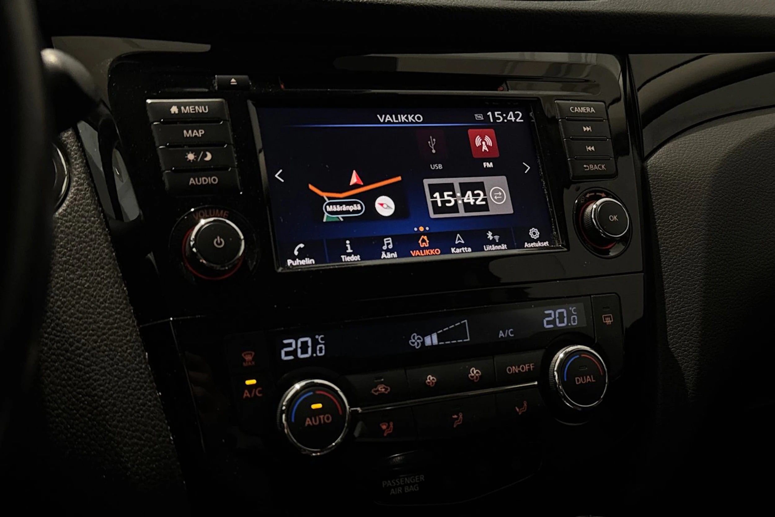 musta Nissan Qashqai 2021 kuva 16.
