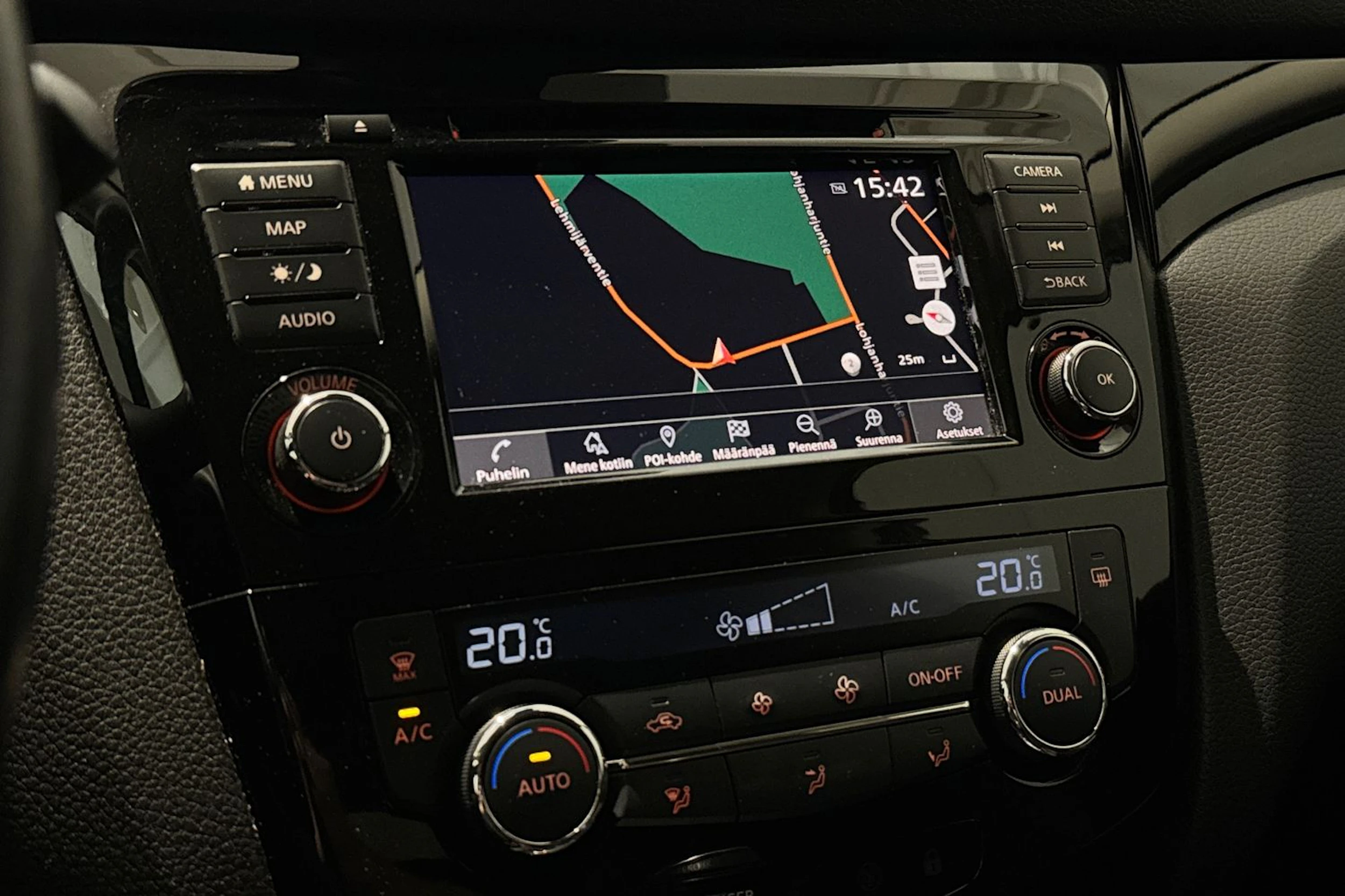 musta Nissan Qashqai 2021 kuva 18.