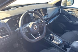 met. musta Nissan Qashqai 2021 kuva 3.