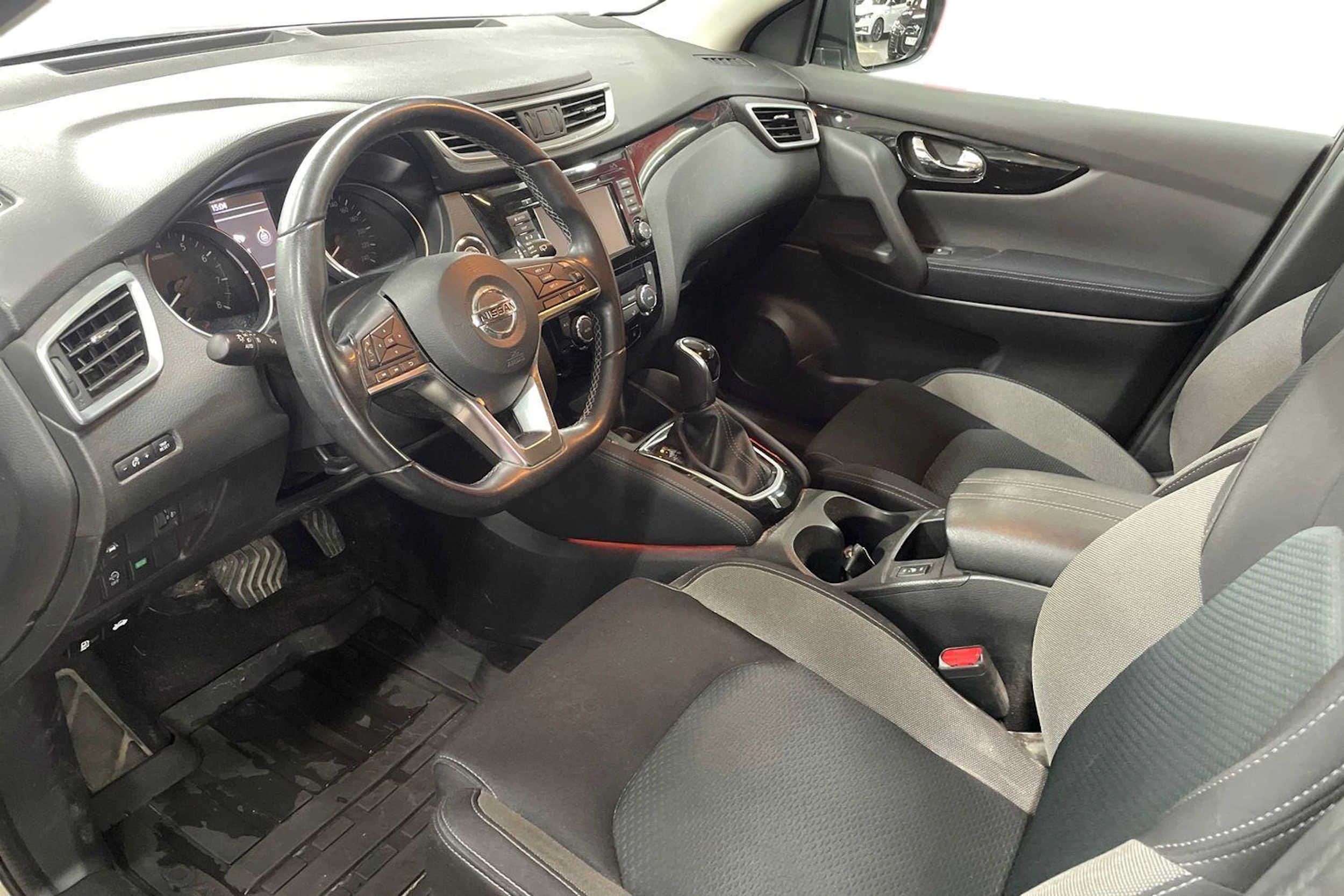 valkoinen Nissan Qashqai 2021 kuva 3.