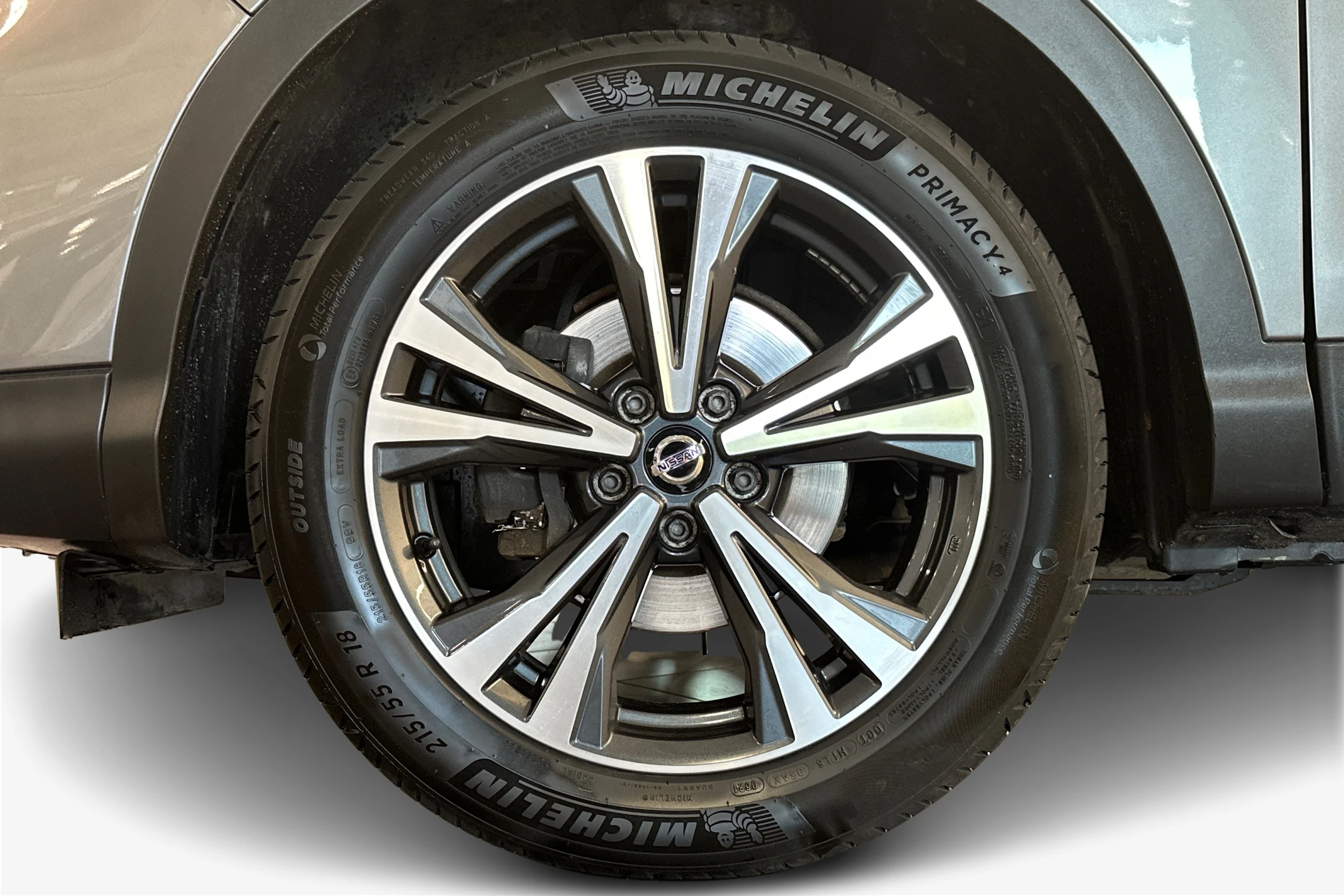Harmaa Nissan Qashqai 2021 kuva 12.