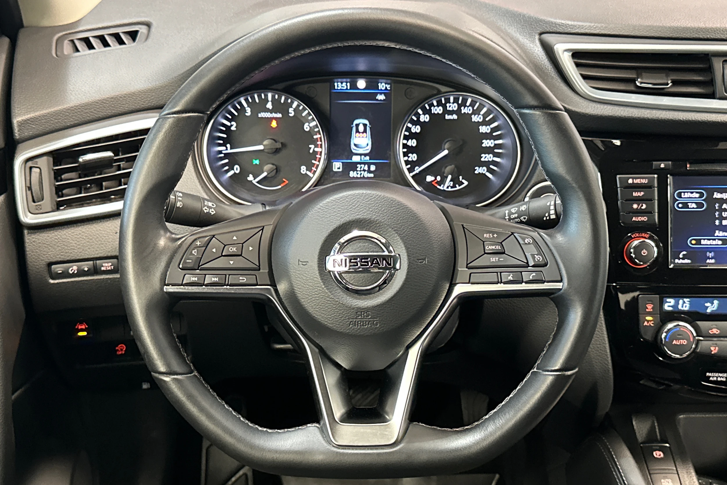 Harmaa Nissan Qashqai 2021 kuva 15.