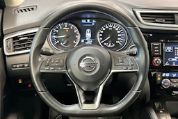Harmaa Nissan Qashqai 2021 kuva 15.