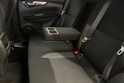 Harmaa Nissan Qashqai 2021 kuva 16.