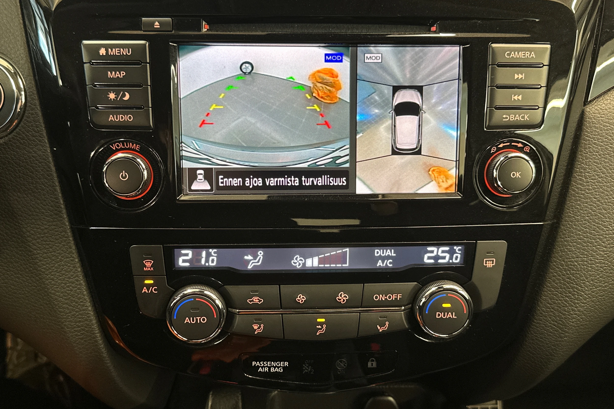 Harmaa Nissan Qashqai 2021 kuva 24.