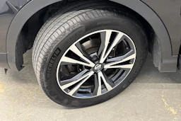 musta Nissan Qashqai 2021 kuva 10.