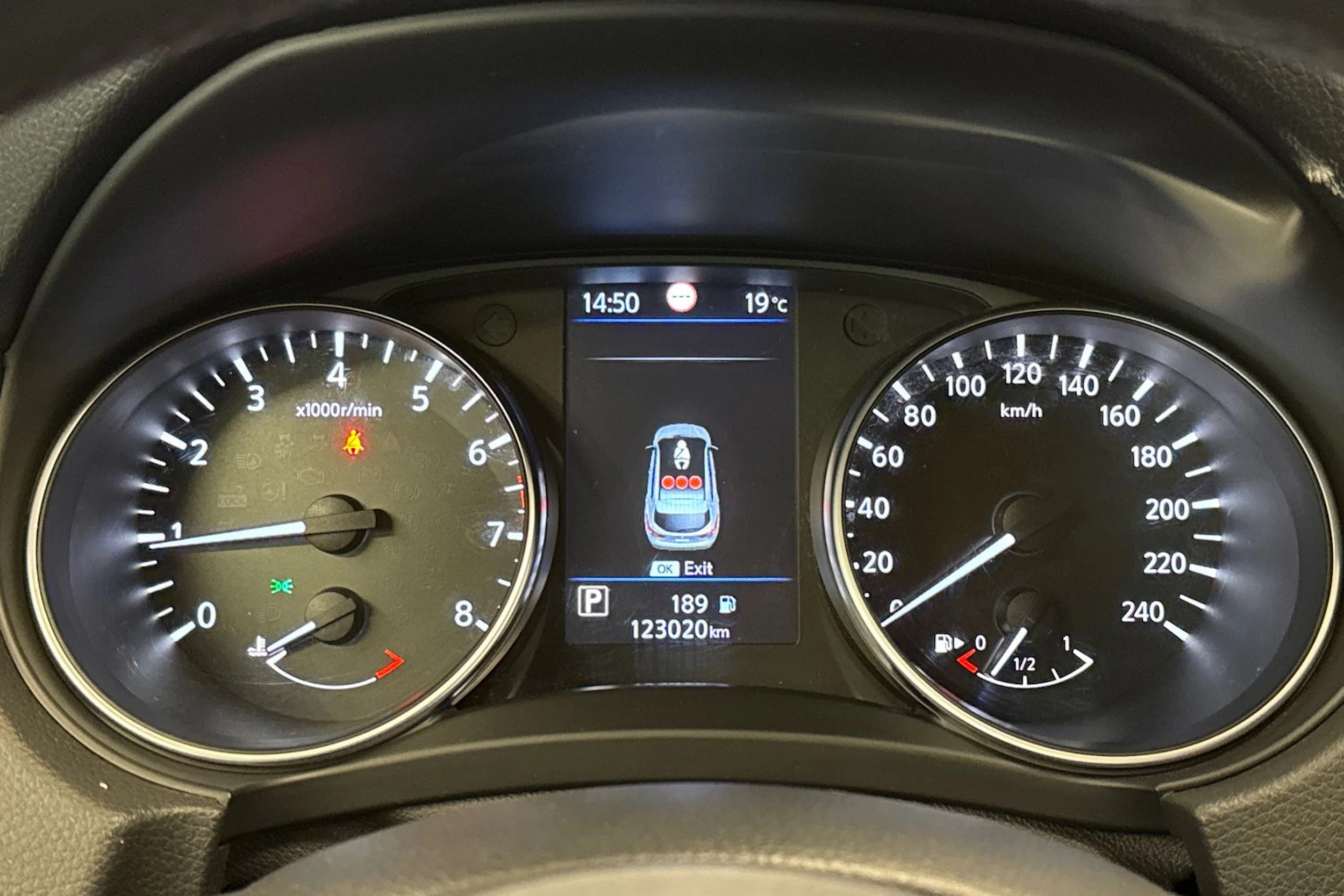 musta Nissan Qashqai 2021 kuva 13.