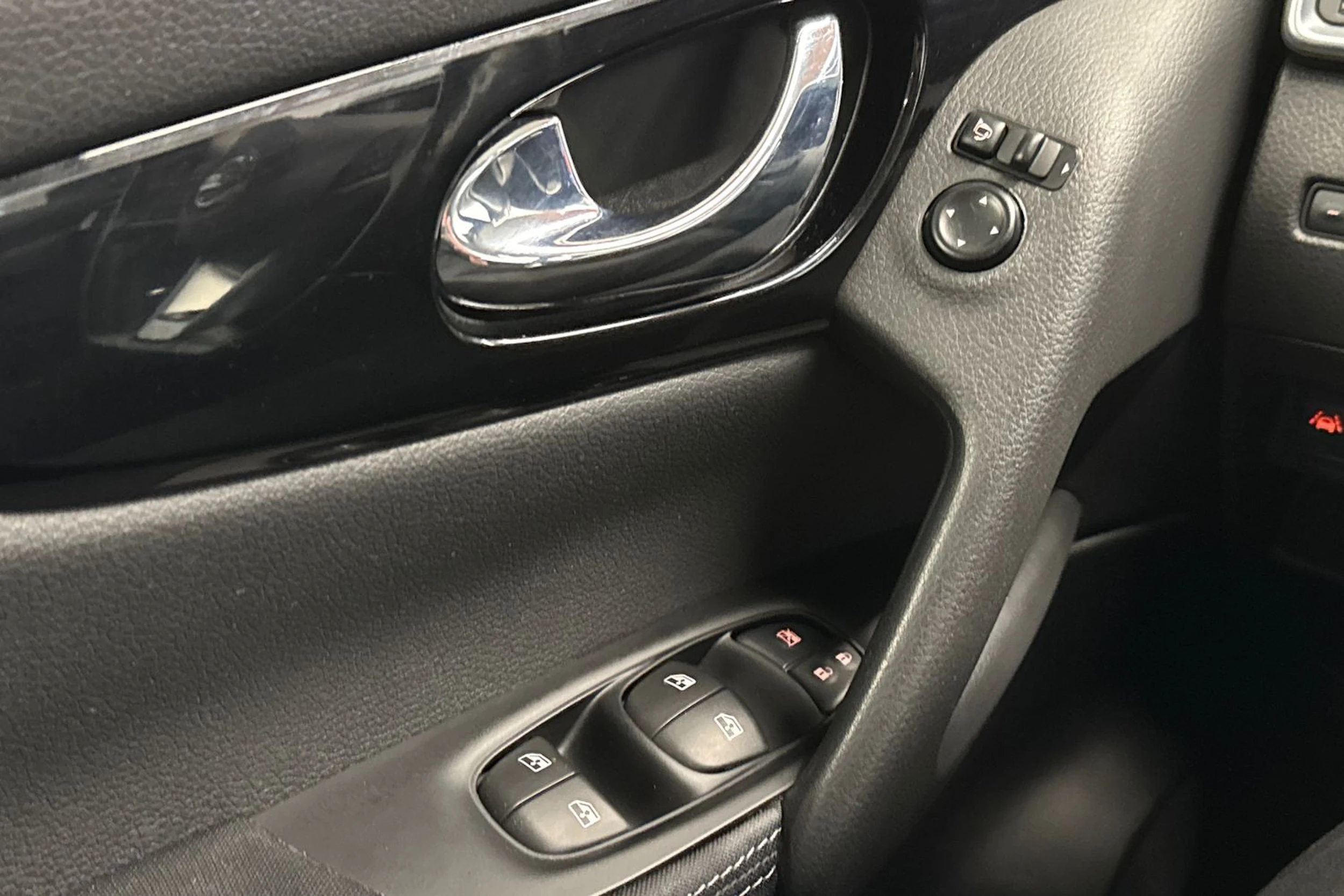 musta Nissan Qashqai 2021 kuva 22.