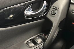 musta Nissan Qashqai 2021 kuva 22.