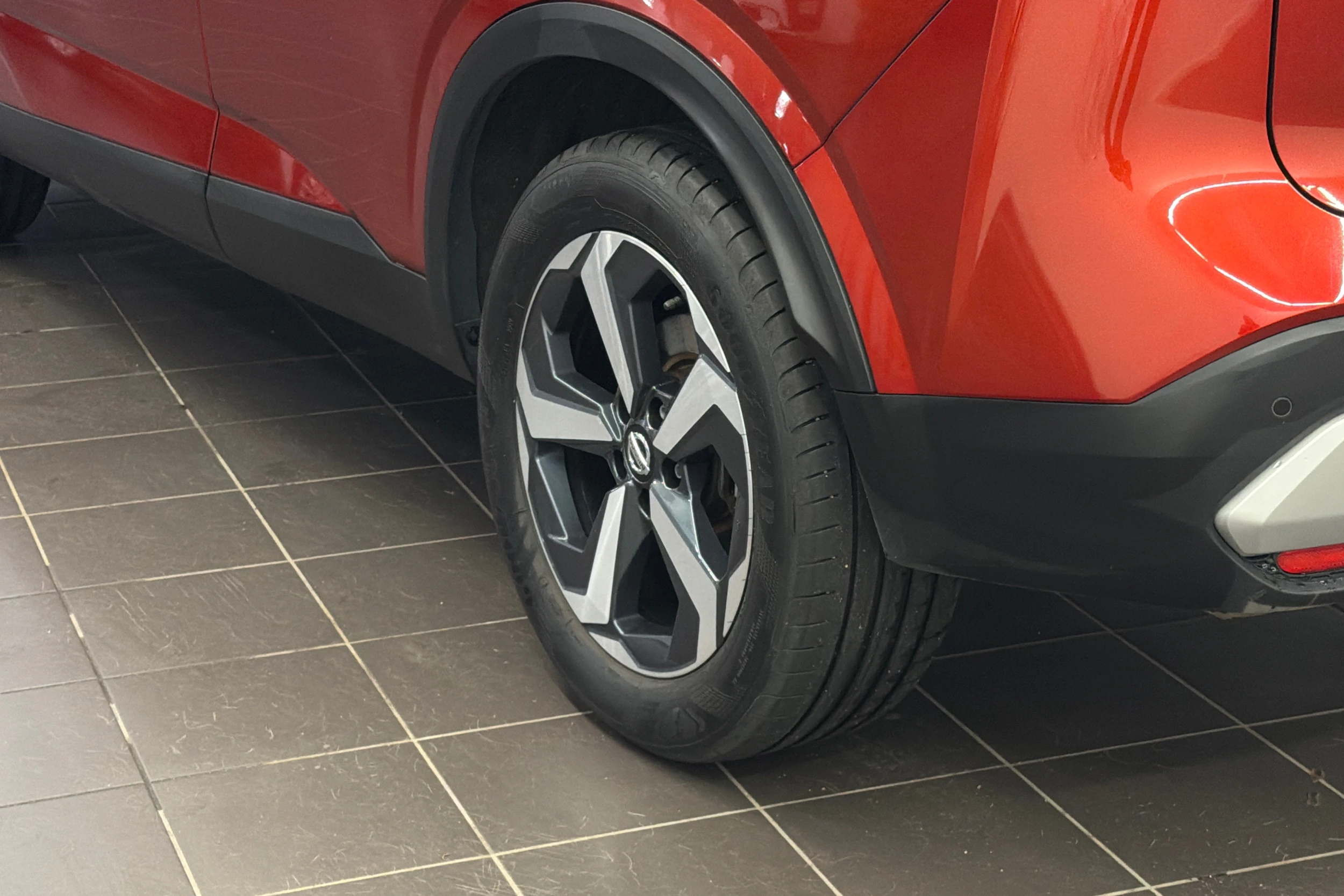 Punainen Nissan Qashqai 2022 kuva 10.