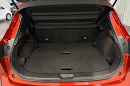 Punainen Nissan Qashqai 2022 kuva 11.