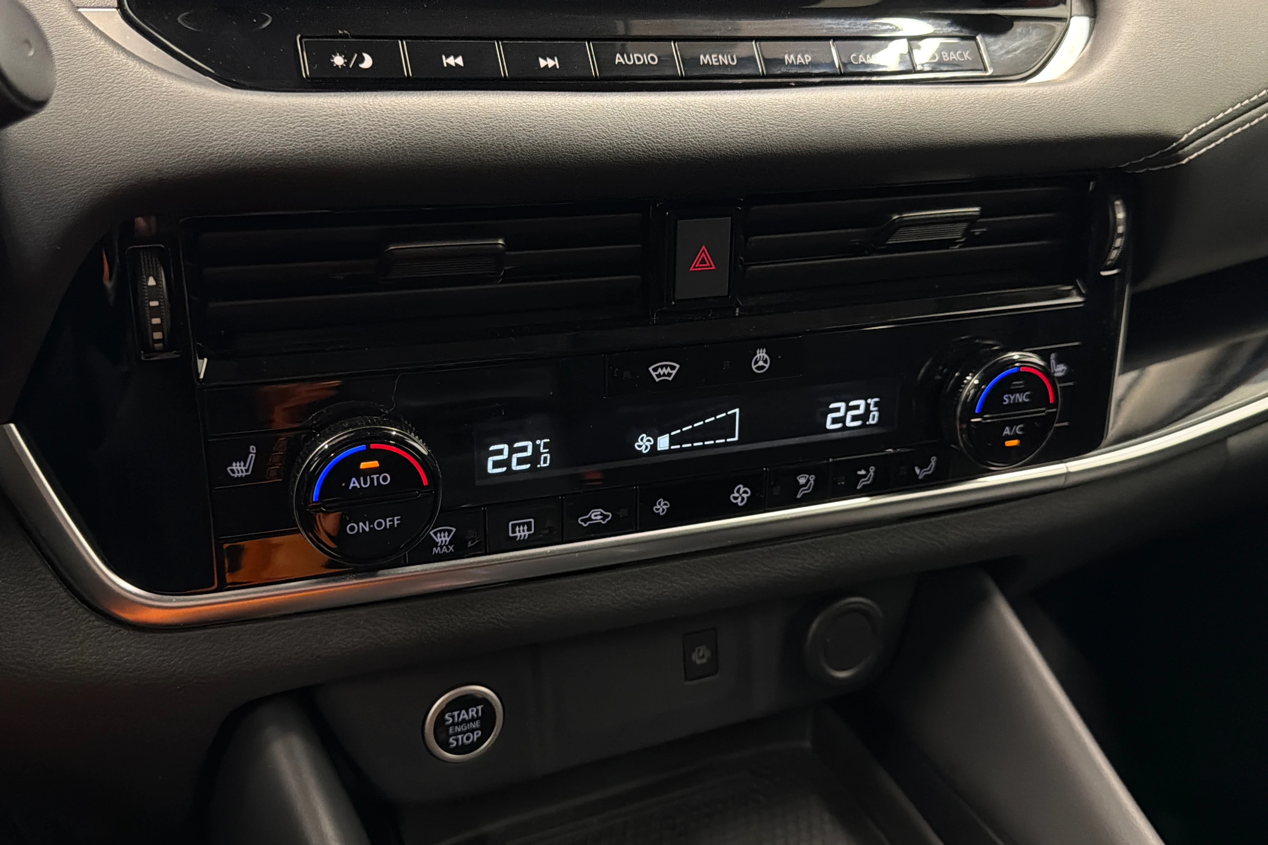 Punainen Nissan Qashqai 2022 kuva 22.