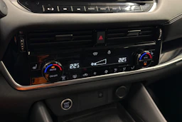 Punainen Nissan Qashqai 2022 kuva 22.