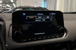 Punainen Nissan Qashqai 2022 kuva 24.