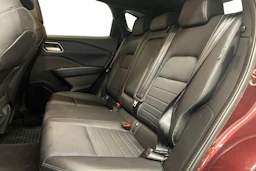 Punainen Nissan Qashqai 2022 kuva 8.