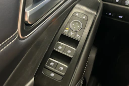 Punainen Nissan Qashqai 2022 kuva 15.