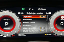 Punainen Nissan Qashqai 2022 kuva 19.