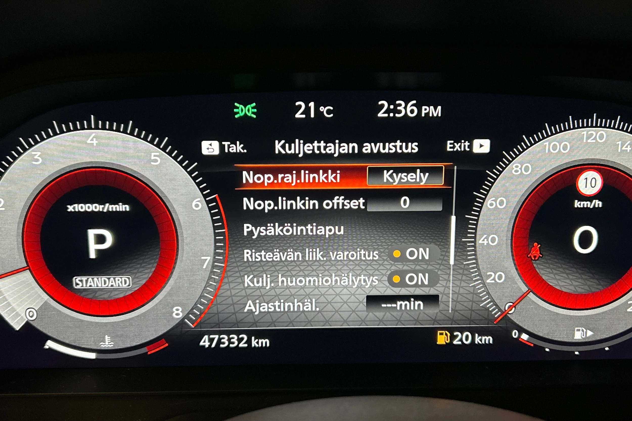 Punainen Nissan Qashqai 2022 kuva 20.